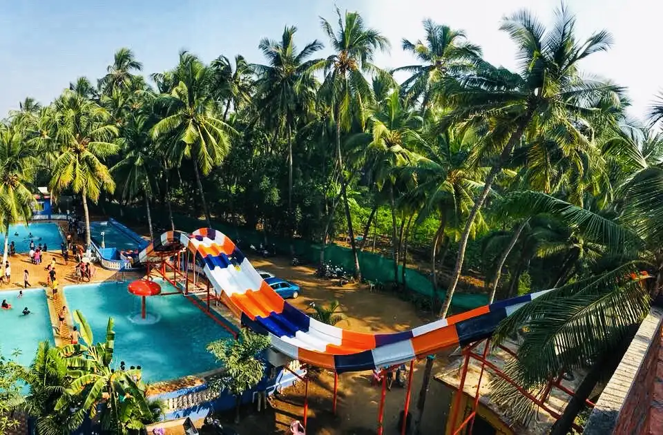 Poolside Sunbed Lounges Visava Waterpark